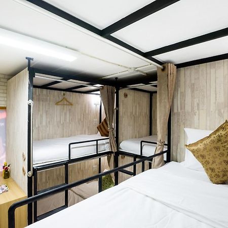 Hostel At Thonglor Bangkok Ngoại thất bức ảnh
