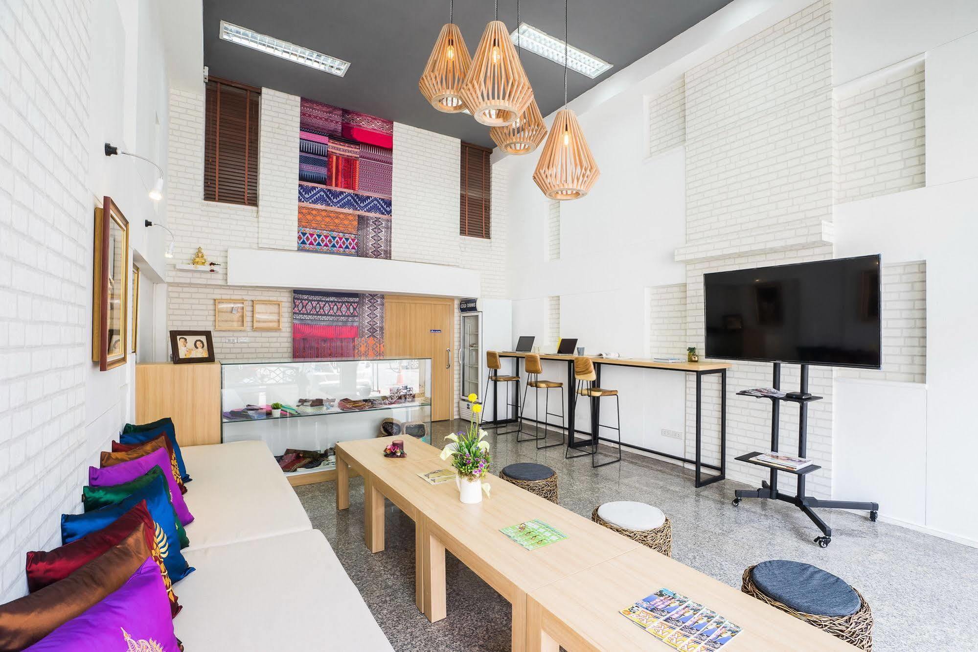 Hostel At Thonglor Bangkok Ngoại thất bức ảnh