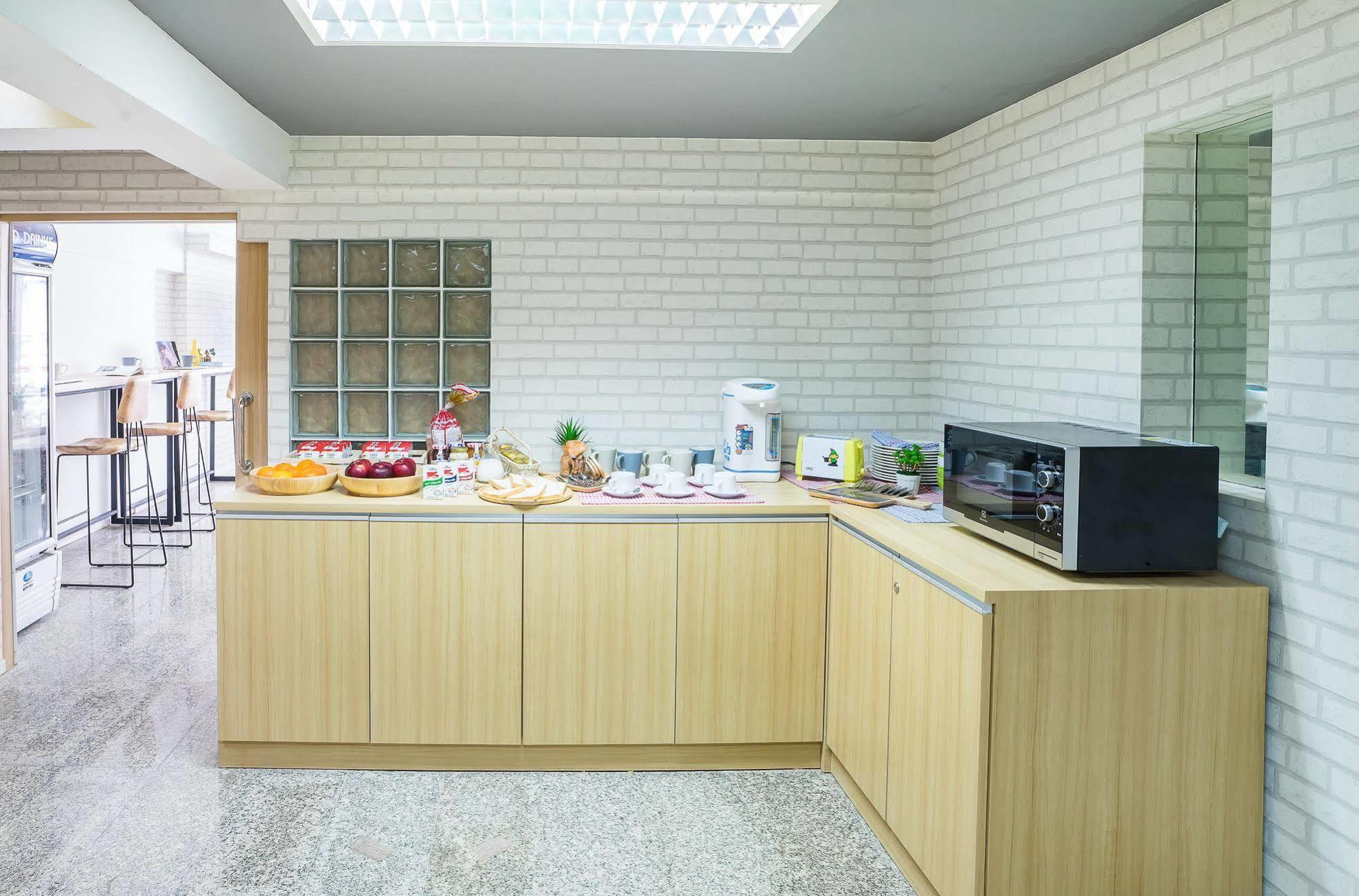 Hostel At Thonglor Bangkok Ngoại thất bức ảnh